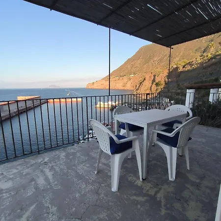Casa Uva, Sul Porto Di * Malfa (Salina)
