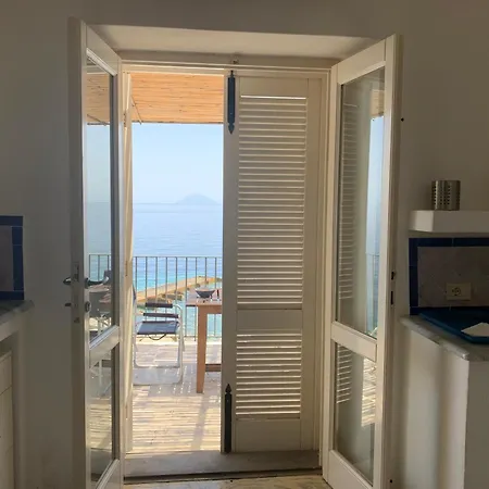 Casa Uva, Sul Porto Di * Malfa (Salina)