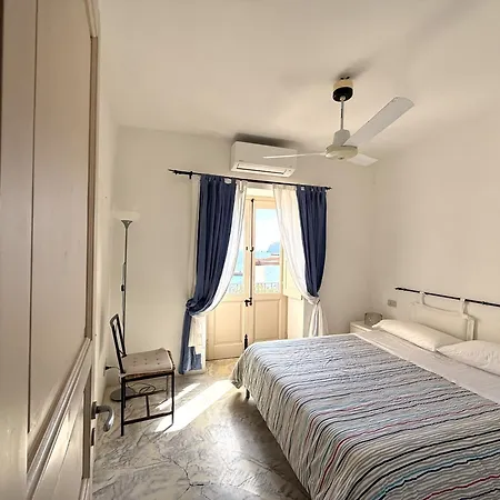 Casa Uva, Sul Porto Di