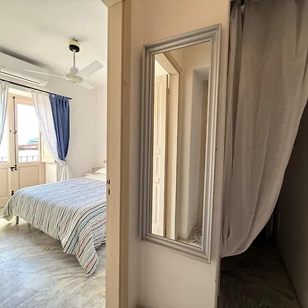 Casa Uva, Sul Porto Di * מאלפה